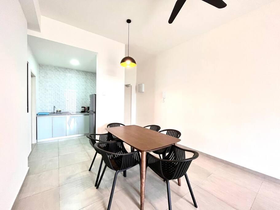Ins Suite @ The Quartz Residence-Infinity Pool Malacca Ngoại thất bức ảnh